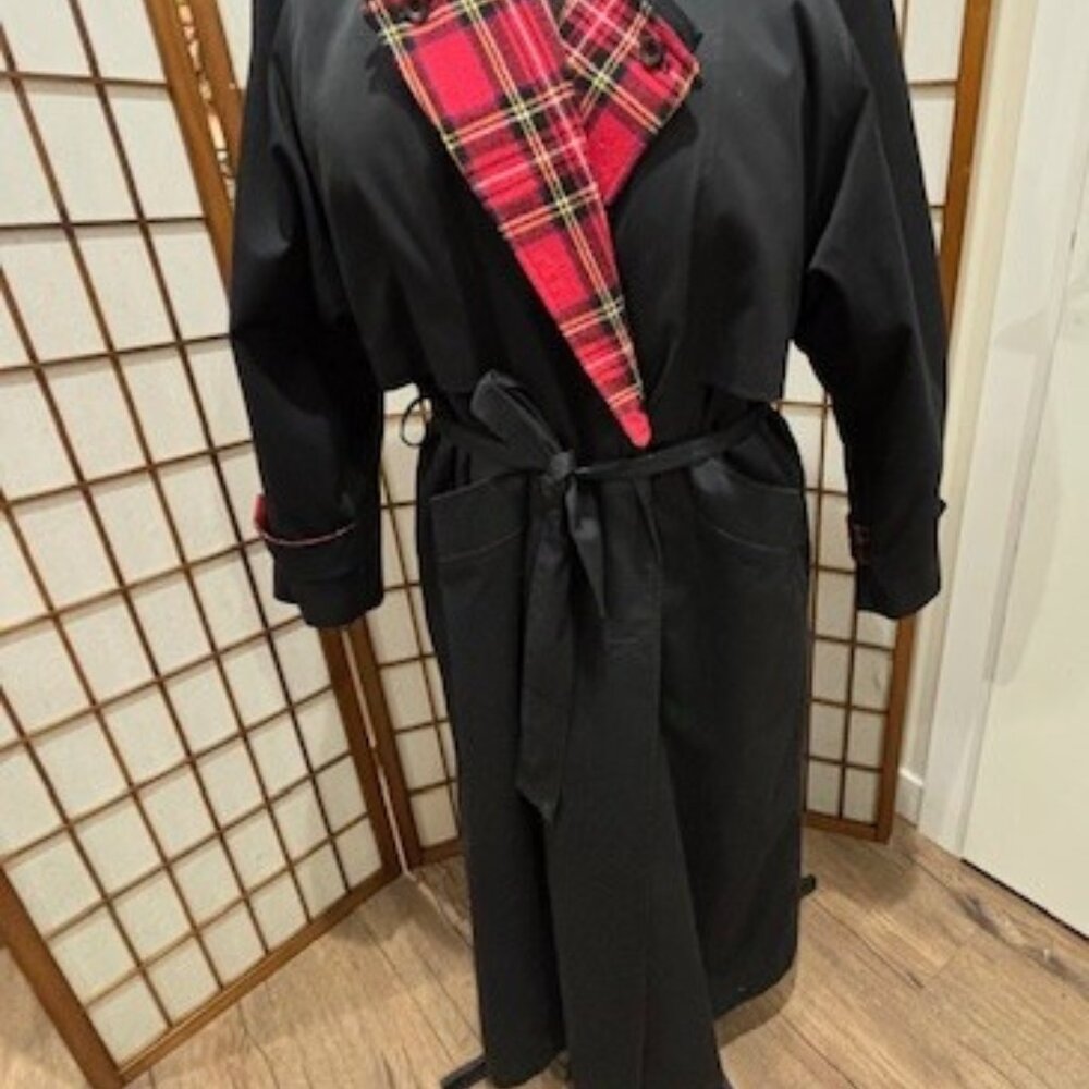 Changeable accents trench coat